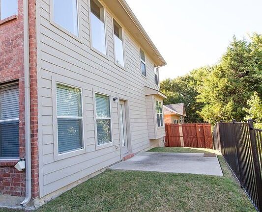 2nd image of 2805 Gooseberry Dr