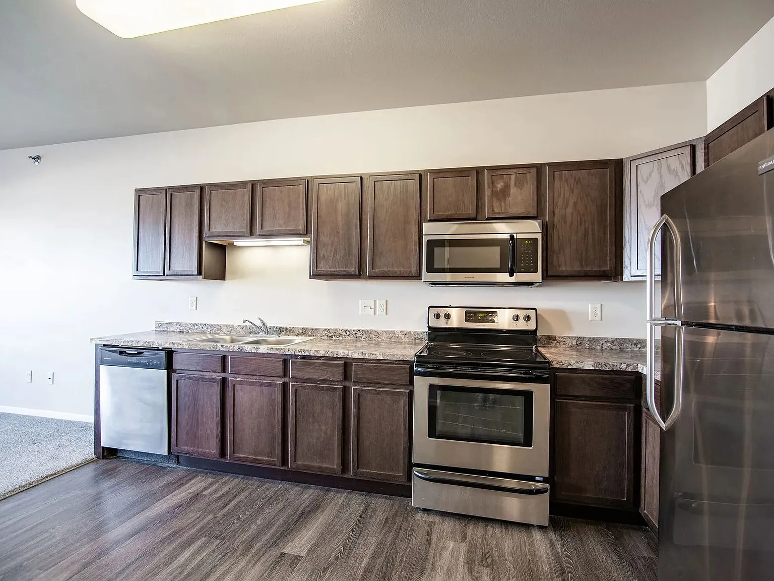 West Creek Crossing Apartments — Photo 3