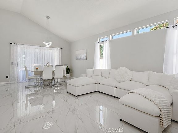 5th image of 29253 Greenbrier Pl