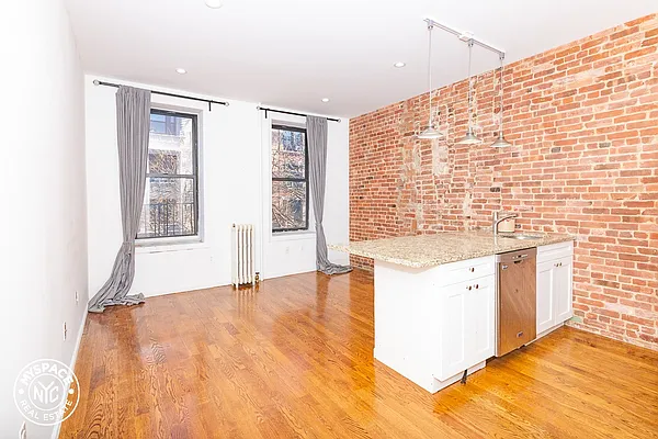 Rented by MySpaceNYC | media 10
