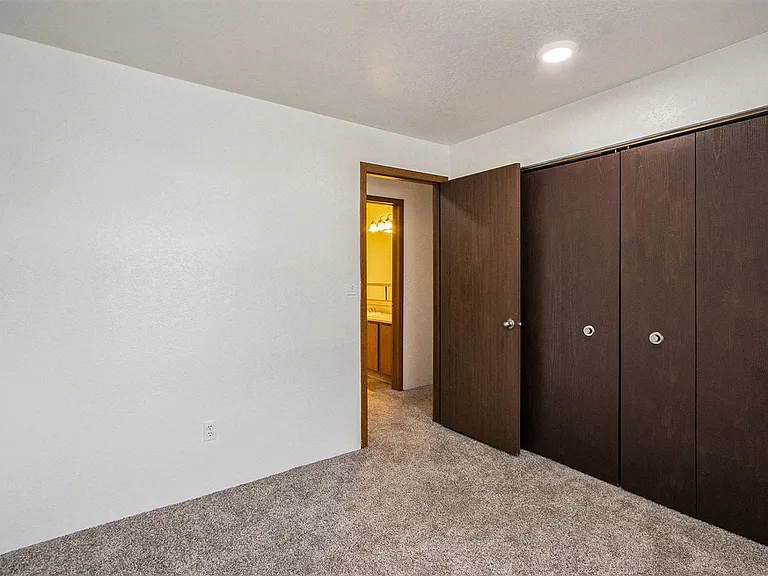 The View Apartments and Townhomes — Photo 25