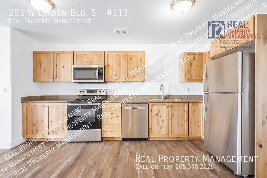 2 Bedroom 1 Bath Apartment - Fiber Internet - Pet Negotiable — Photo 3