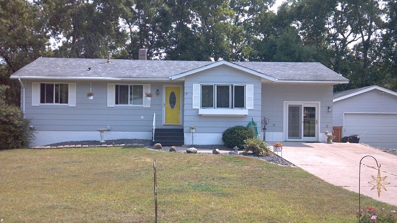 1st image of 26825 Fenwick Ave