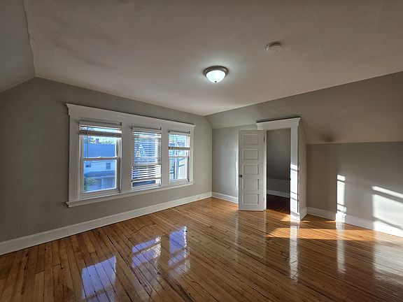 4th image of 85 Hubinger St #C