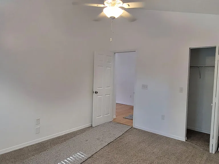 4201 NW 23rd Ter — Photo 21
