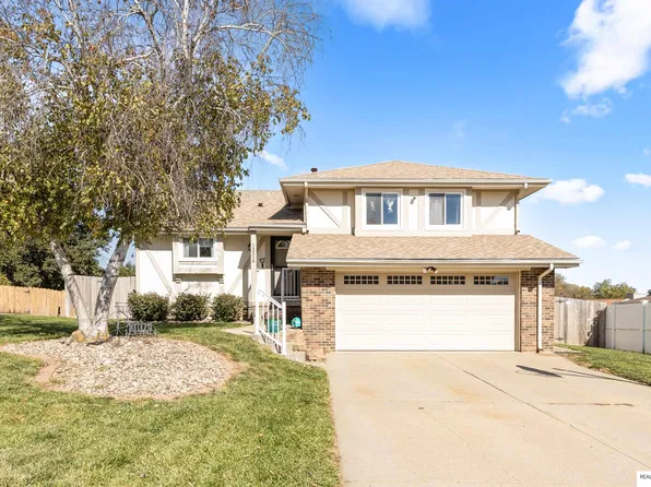 13558 Berry Cir, Omaha, NE 68137