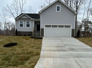 248 Highgate Dr, Hartfield, VA 23071