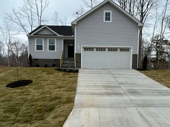 248 Highgate Dr, Hartfield, VA 23071