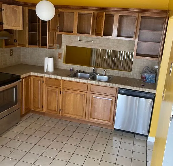 1703 San Remo Cir — Photo 4