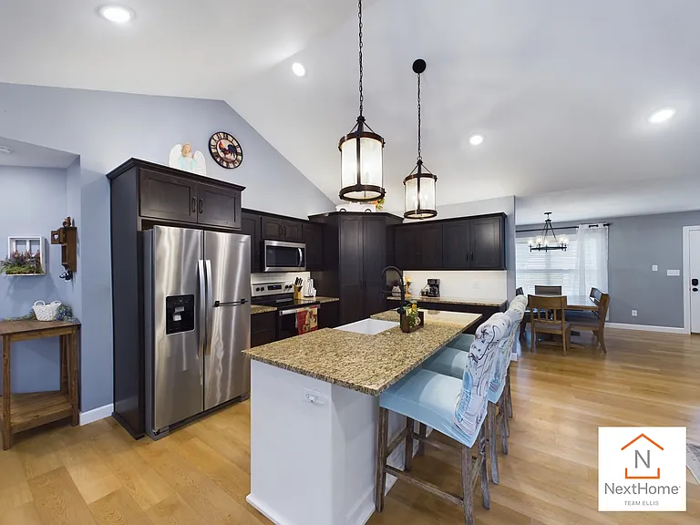 112 Alice Dr — Photo 8