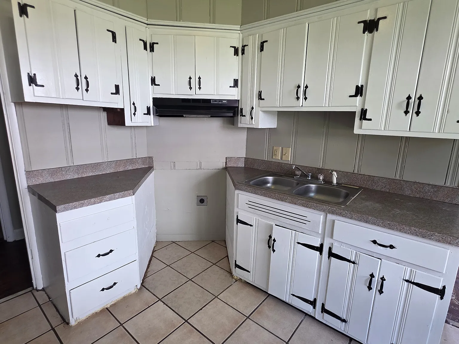 Adorable 2-Bed, 1-Bath Home! — Photo 4
