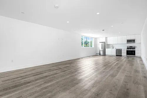 11700 Magnolia Blvd #210 Photo 1