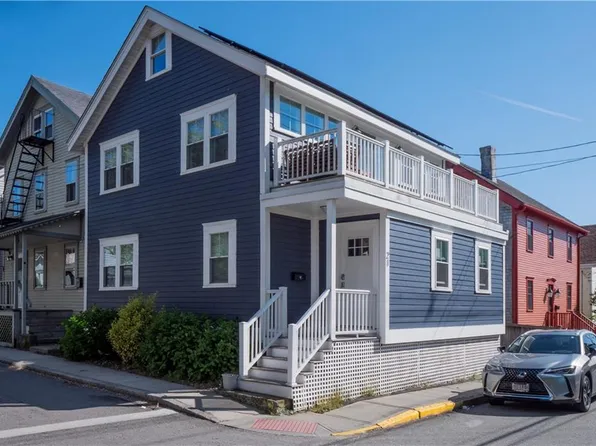21 Warner St, Newport, RI 02840