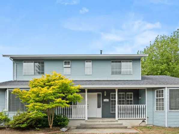 11923 Blakely Rd, Pitt Meadows, BC V3Y 2N5