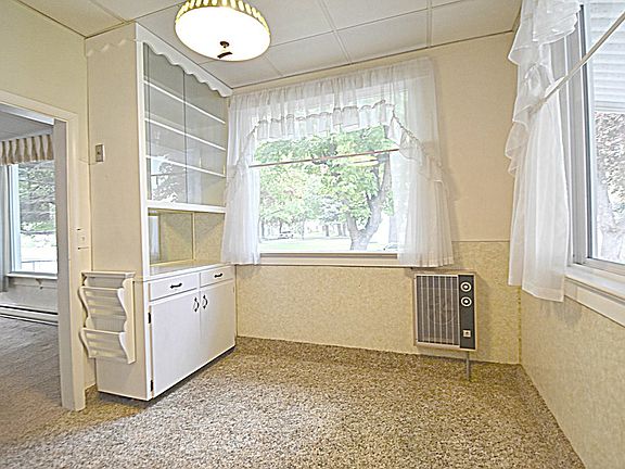 4th image of 209 11th St