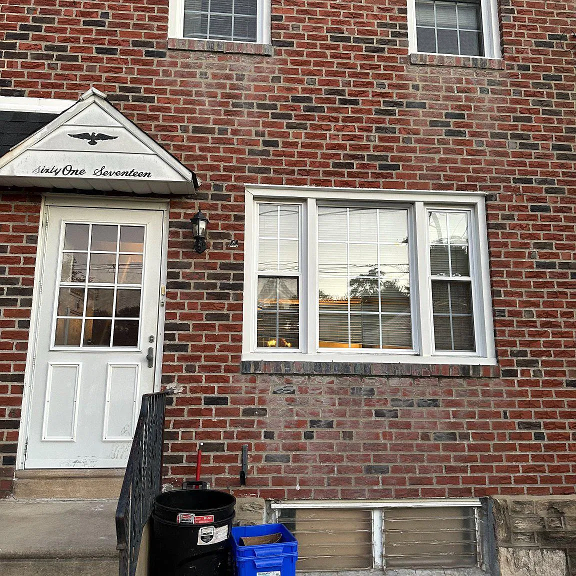 3 bed, 1.5 bath, 1152 sqft, $1,800 — Photo 1
