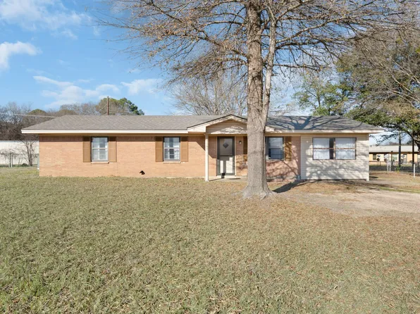 199 Alabama St, Van, TX 75790