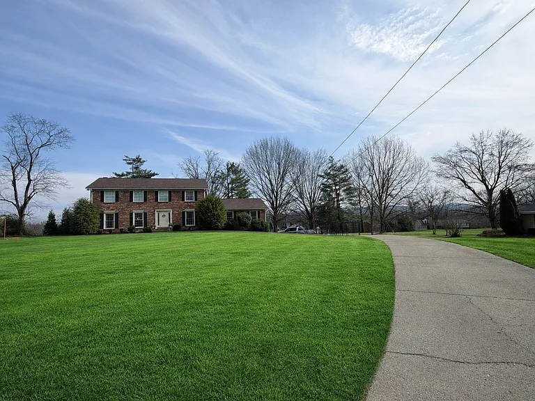 8302 James Robertson Ct — Photo 2