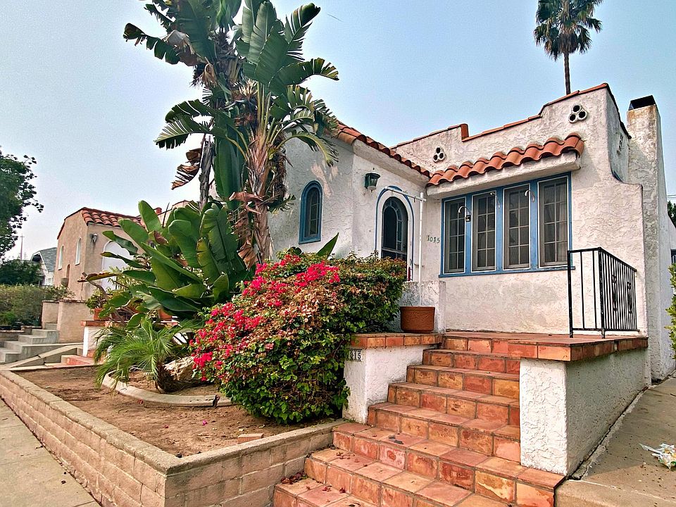1st image of 1015 S Cabrillo Ave