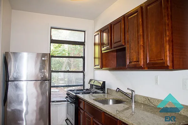 Rented by EXR | media 2