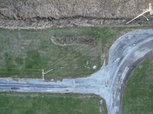 215 E Park St, Pearl, IL 62361