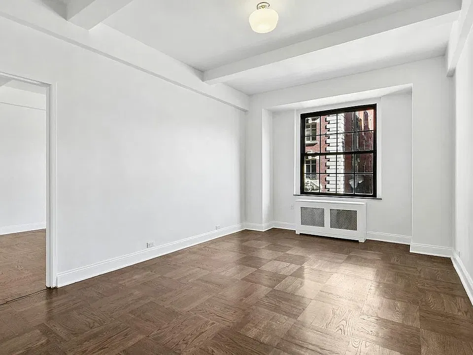 160 W 71st St #5M