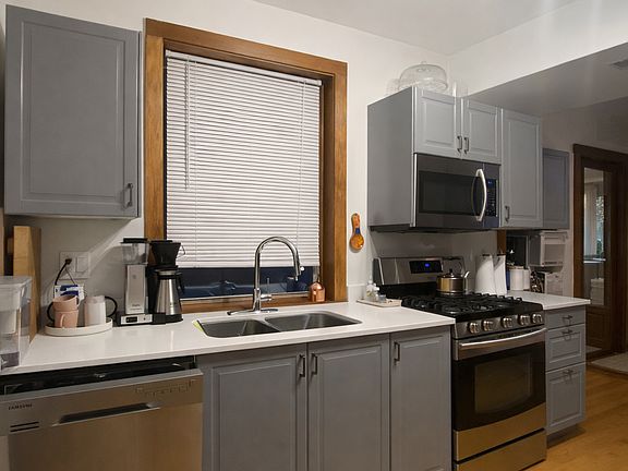 5th image of 5011 N California Ave #2