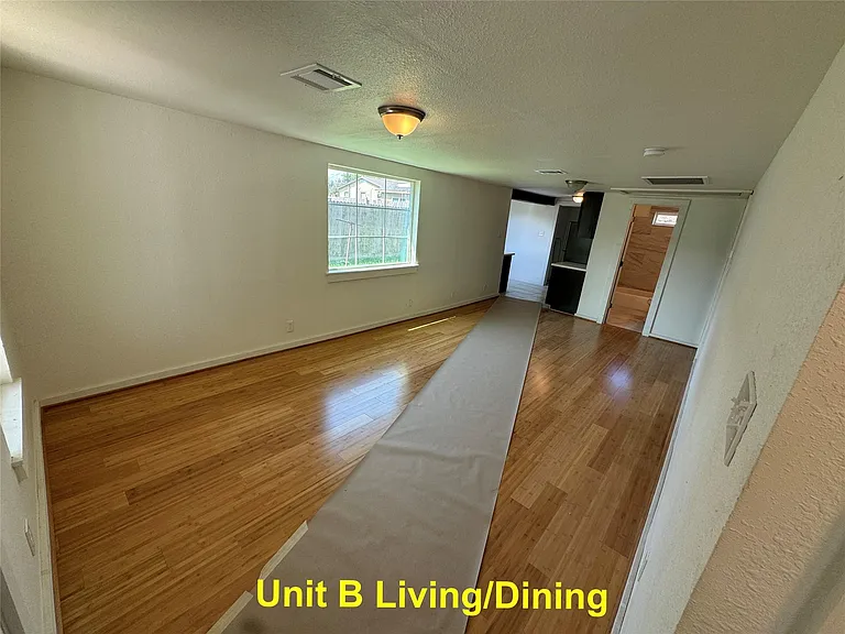 8214 Livingston St #B — Photo 9