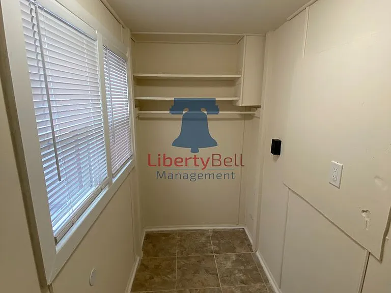 2078 E Pacific St — Photo 14
