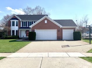1921 Peach Tree Ln, Algonquin, IL 60102