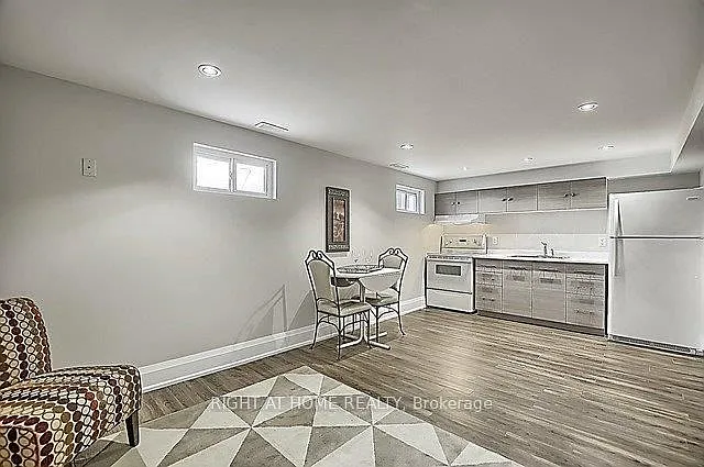 167 Septonne Ave #LOWER — Photo 4