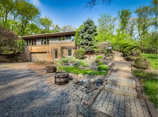 15 Loring Rd, Hopkins, MN 55305