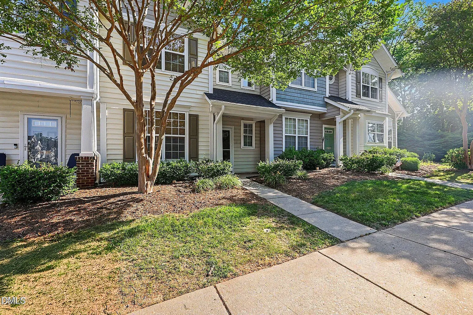 3 bed, 1557 sqft, $1,950 — Photo 3