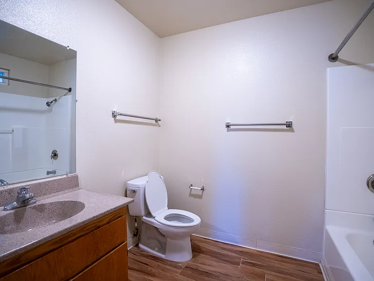4455 Market St #D — Photo 3