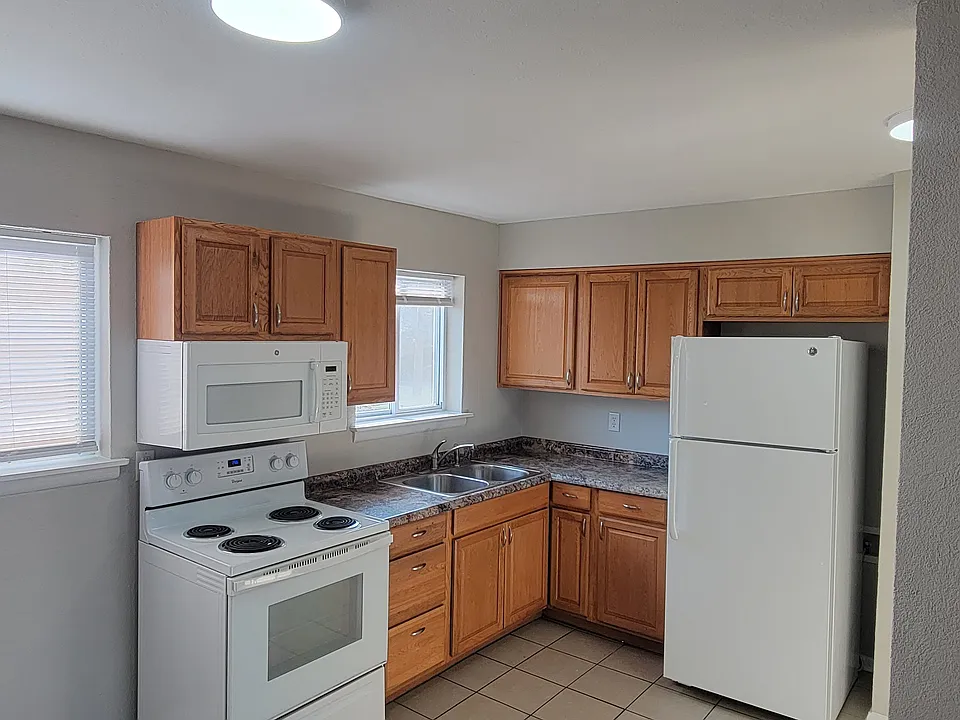 2304 Fairmont Ave #1