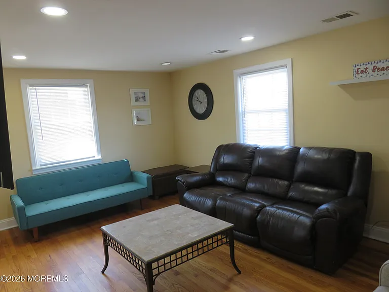 403 2nd Ave — Photo 3