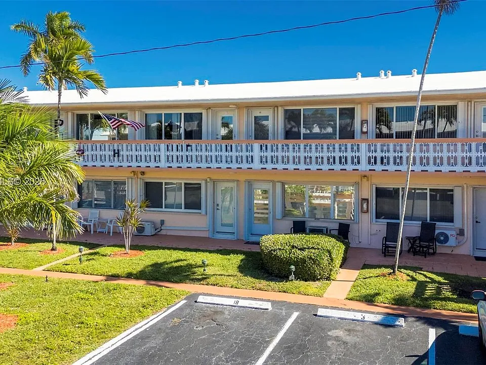 901 SW 11th Ave #17H
