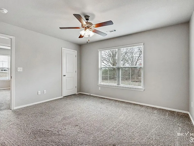 Haden Holly Station - Duplexes & Townhomes in Siloam Springs, AR — Photo 23
