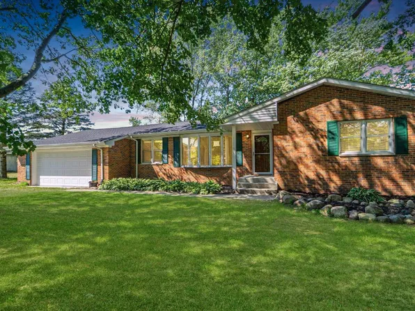 996 N 400 E, Chesterton, IN 46304