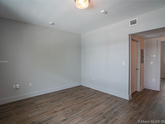 3rd image of 1567 Meridian Ave #7