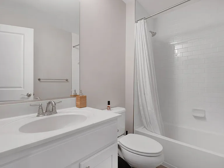 1722 Gainesville St SE — Photo 13