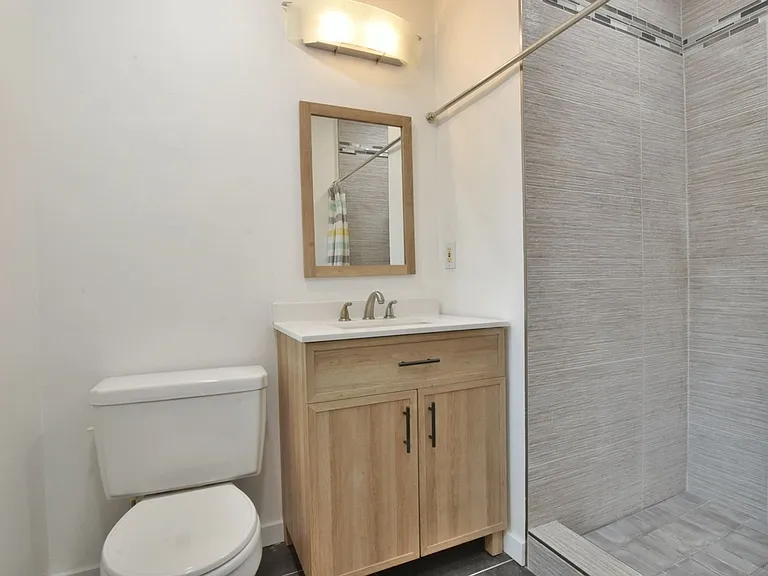 886 Bayleaf Ct — Photo 7