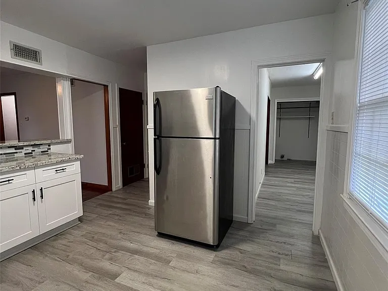 4711 Avenue R 1/2 — Photo 14
