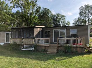 10192 Walnut Dr, Three Rivers, MI 49093