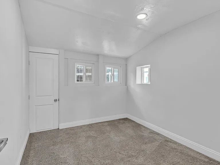 1224 Willowside Ter — Photo 17