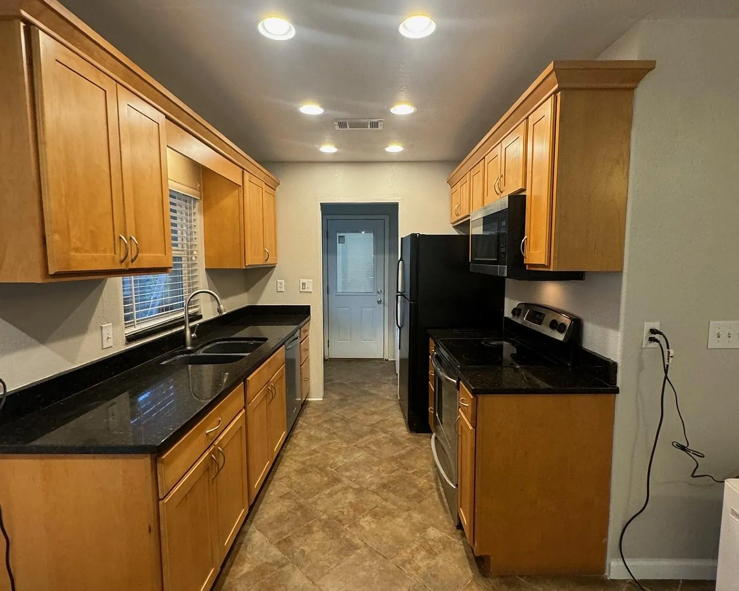 9601 Oak Ridge Ave — Photo 4