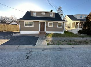 17 Maple Ave, Elsmere, DE 19805