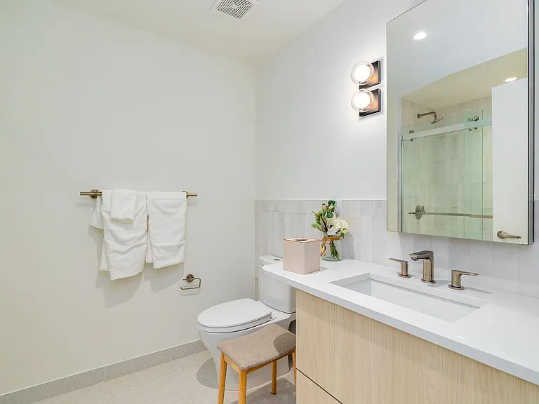 1833 N Hope St — Photo 7