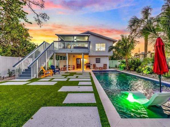 9207 Gulf Dr, Anna Maria, FL 34216