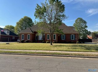 111 Waterleaf Rd, Huntsville, AL 35811